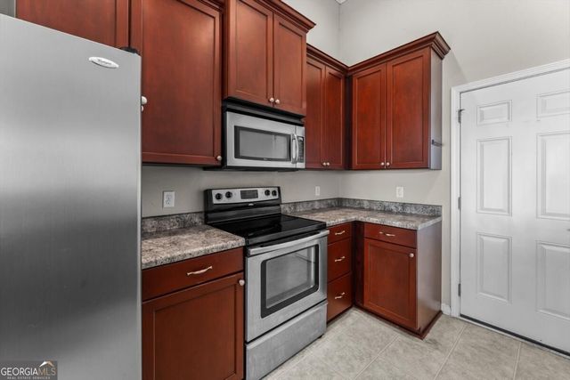 3 Bay Willow Court, Savannah, GA 31407