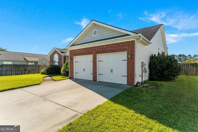 3 Bay Willow Court, Savannah, GA 31407