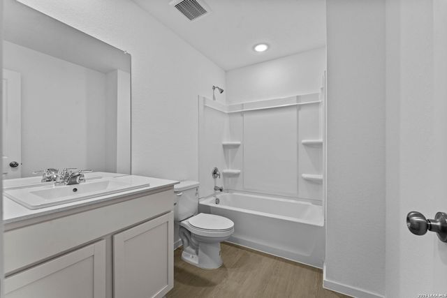 111 Ellendale Place, Fredericksburg, TX 78624