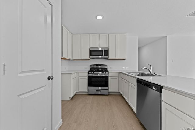 111 Ellendale Place, Fredericksburg, TX 78624