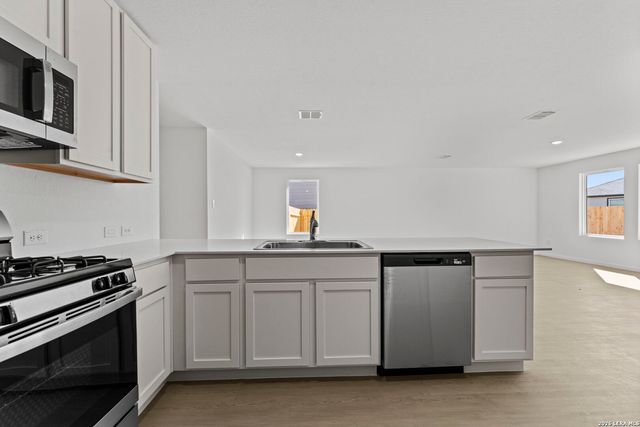 111 Ellendale Place, Fredericksburg, TX 78624