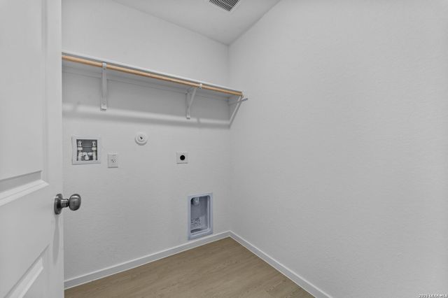 111 Ellendale Place, Fredericksburg, TX 78624