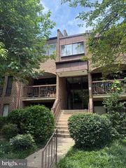 11260 CHESTNUT GROVE SQ #338, Reston, VA 20190