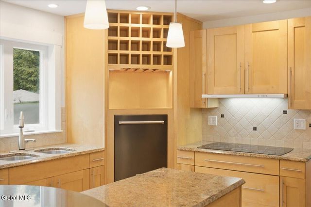 20 Orchard Drive, Queensbury, NY 12804