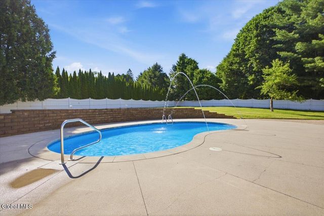 20 Orchard Drive, Queensbury, NY 12804