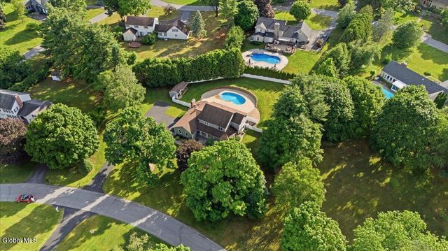 20 Orchard Drive, Queensbury, NY 12804
