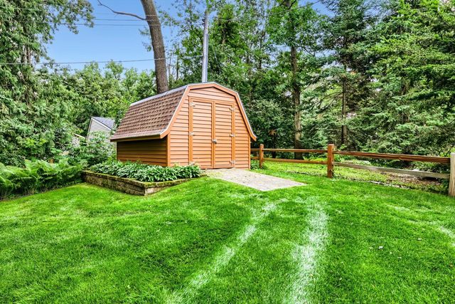 3081 Laverne Court N, Lake Elmo, MN 55042