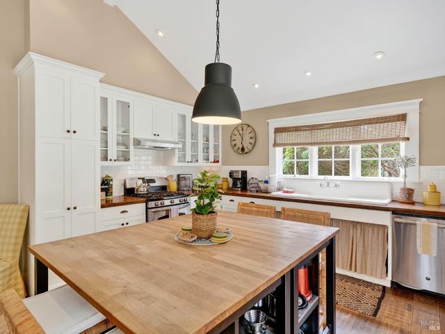 45050 Peterson St, Little River, CA 95456