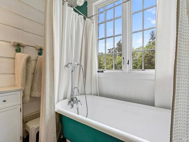 45050 Peterson St, Little River, CA 95456