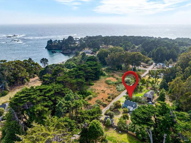 45050 Peterson St, Little River, CA 95456