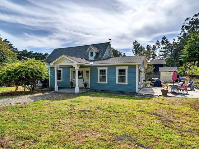 45050 Peterson St, Little River, CA 95456