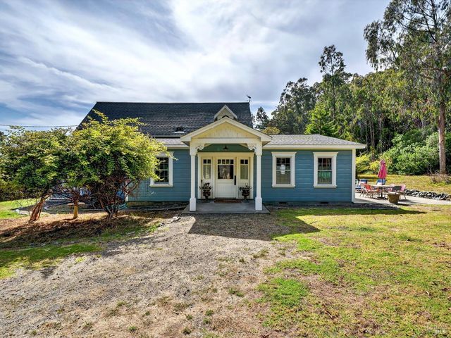 45050 Peterson St, Little River, CA 95456