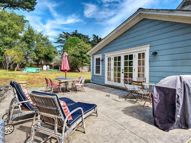 45050 Peterson St, Little River, CA 95456