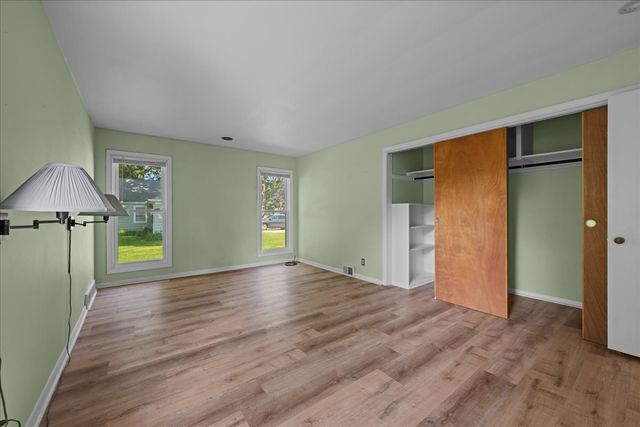 303 Central Avenue, Aurora, IL 60506