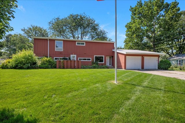 303 Central Avenue, Aurora, IL 60506