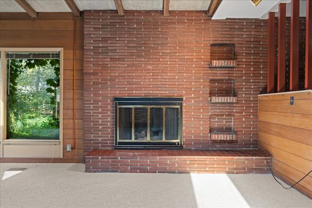 303 Central Avenue, Aurora, IL 60506