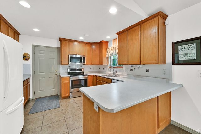 9592 WOOD PARK LN, South Jordan, UT 84009