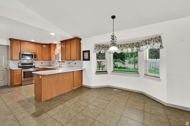 9592 WOOD PARK LN, South Jordan, UT 84009