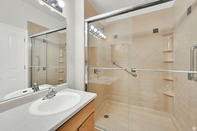 9592 WOOD PARK LN, South Jordan, UT 84009