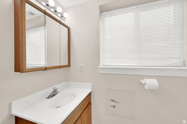 9592 WOOD PARK LN, South Jordan, UT 84009