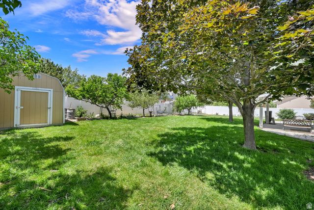 9592 WOOD PARK LN, South Jordan, UT 84009