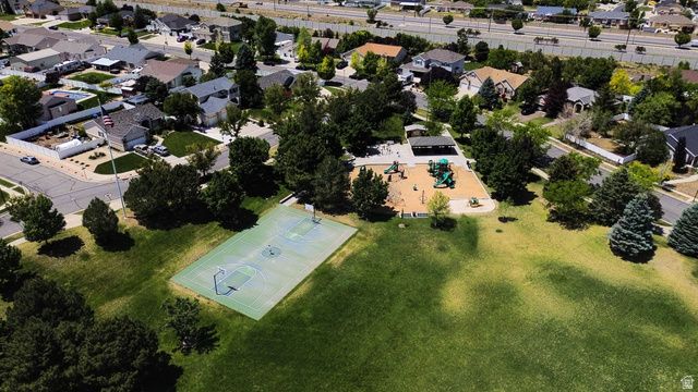 9592 WOOD PARK LN, South Jordan, UT 84009
