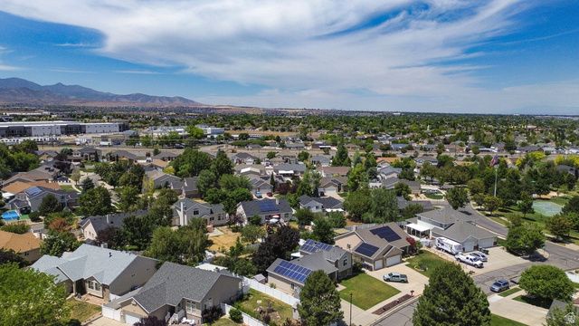 9592 WOOD PARK LN, South Jordan, UT 84009