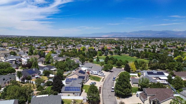 9592 WOOD PARK LN, South Jordan, UT 84009