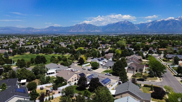 9592 WOOD PARK LN, South Jordan, UT 84009
