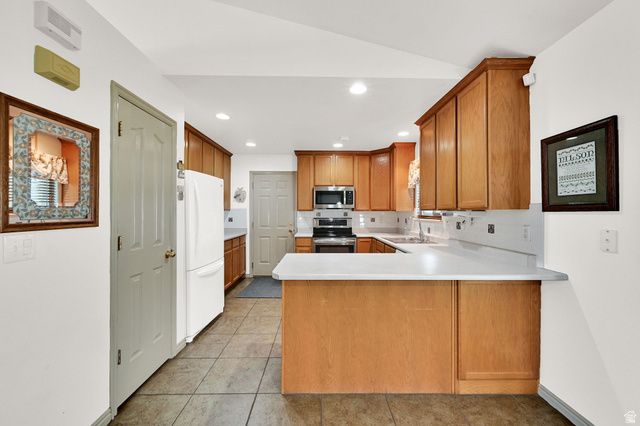 9592 WOOD PARK LN, South Jordan, UT 84009
