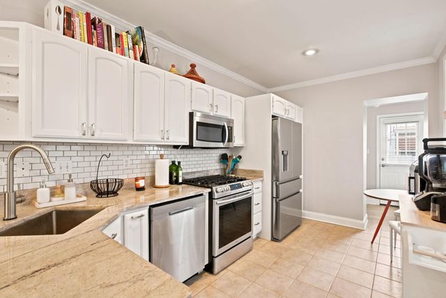 1124 S EAST AVE S, Baltimore, MD 21224