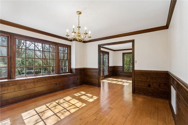 10 W Governor DR, Newport News, VA 23602