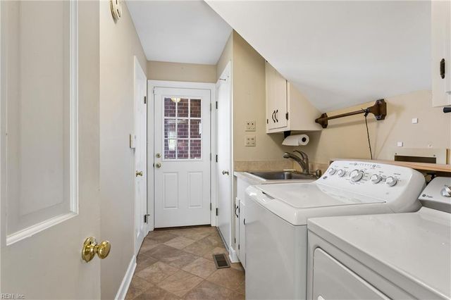 10 W Governor DR, Newport News, VA 23602