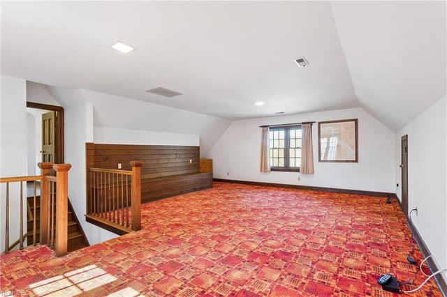 10 W Governor DR, Newport News, VA 23602