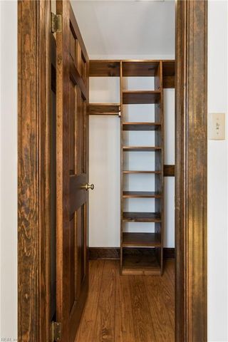 10 W Governor DR, Newport News, VA 23602