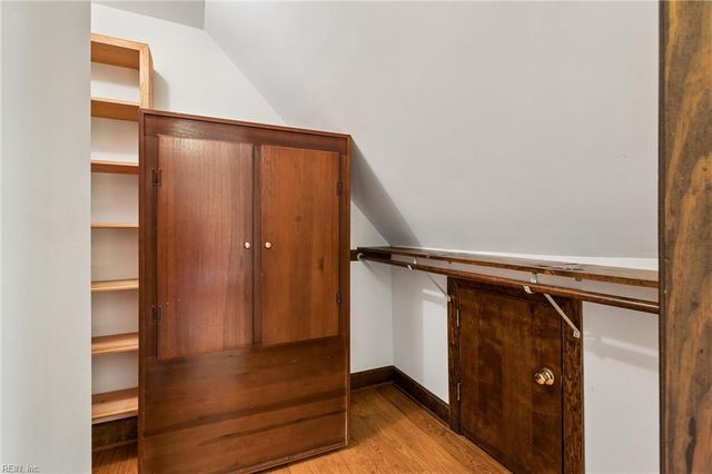 10 W Governor DR, Newport News, VA 23602