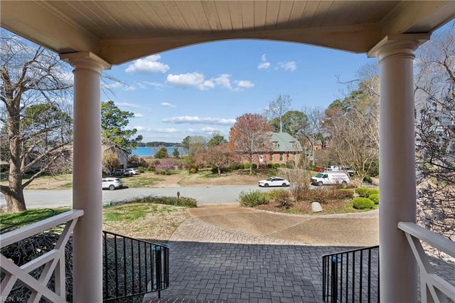 10 W Governor DR, Newport News, VA 23602