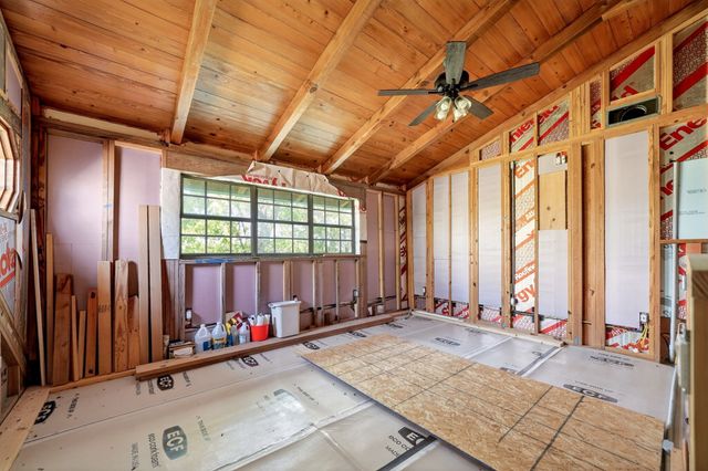 858 County Road 1006, Celeste, TX 75423
