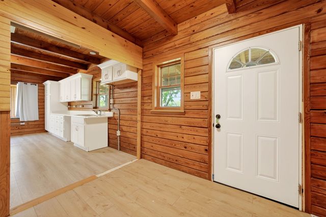 858 County Road 1006, Celeste, TX 75423