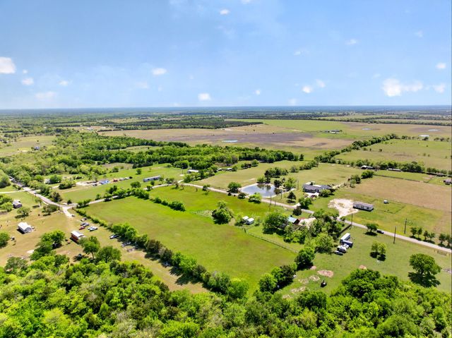 858 County Road 1006, Celeste, TX 75423