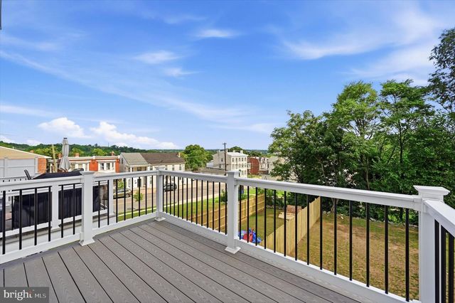 207 W EIGHTH ST, Bridgeport, PA 19405