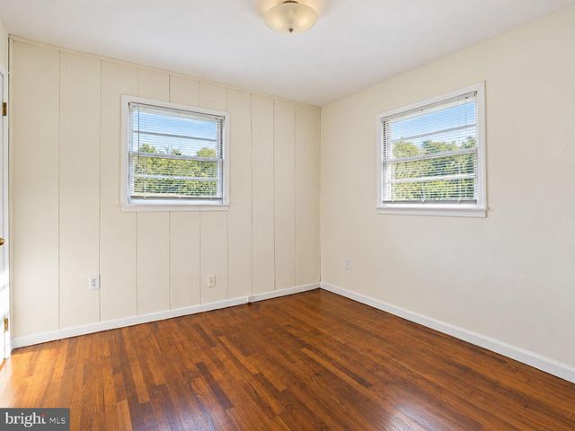 8614 LINTON HALL RD, Bristow, VA 20136