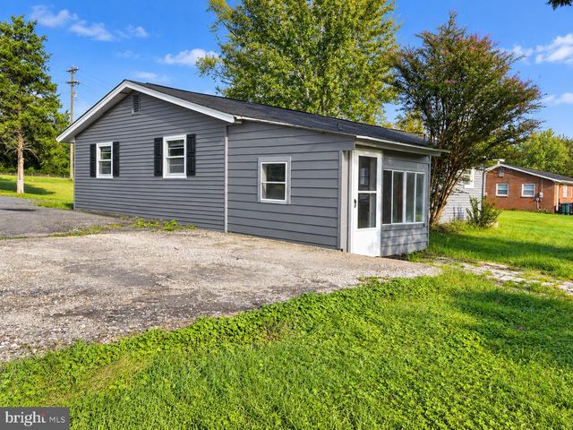 8614 LINTON HALL RD, Bristow, VA 20136