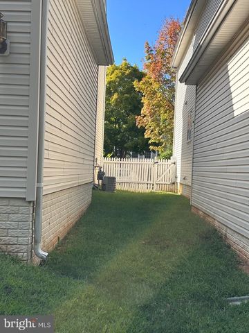 13925 COACHMANS CIR, Germantown, MD 20874