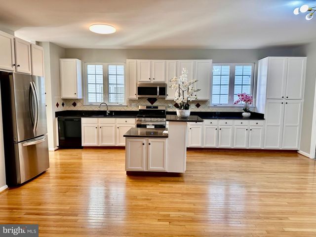 13925 COACHMANS CIR, Germantown, MD 20874
