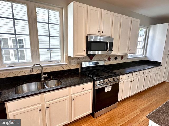 13925 COACHMANS CIR, Germantown, MD 20874