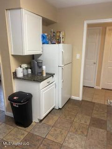 56 Holly Circle, Gulfport, MS 39501