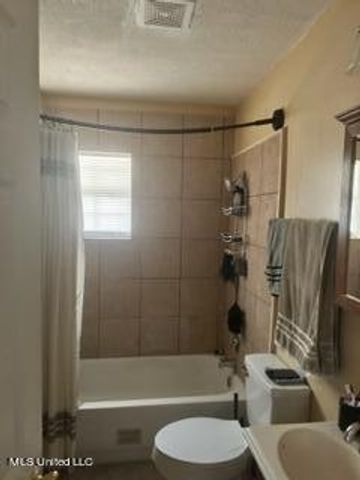 56 Holly Circle, Gulfport, MS 39501