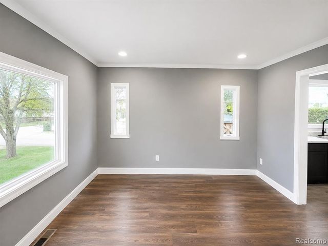 14205 Strathmoor Street, Detroit, MI 48227