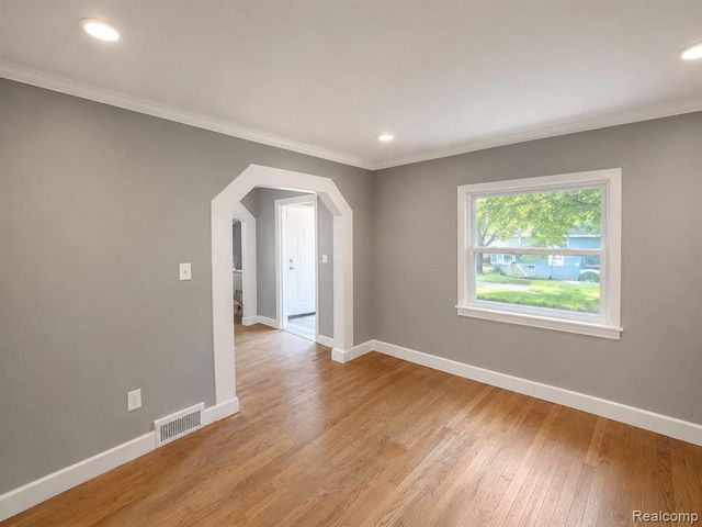 14205 Strathmoor Street, Detroit, MI 48227